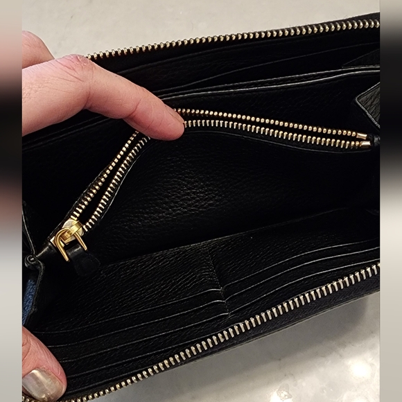 EUC Long Black Prada Saffiano Zipper Wallet w/ 12 card slots & fits phone! - Picture 3 of 12